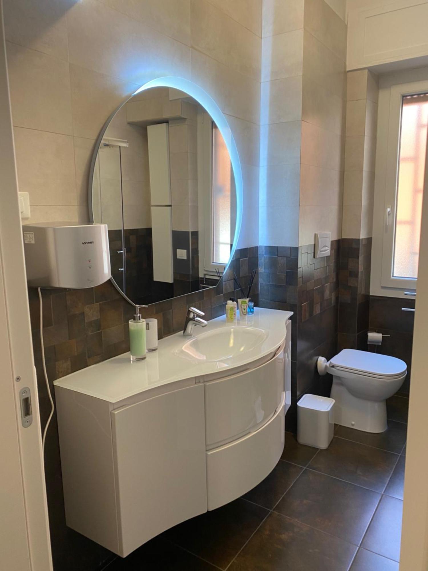 Pattoluxurysuite A Quartiere Trieste - Vicino Metro B1 Lägenhet