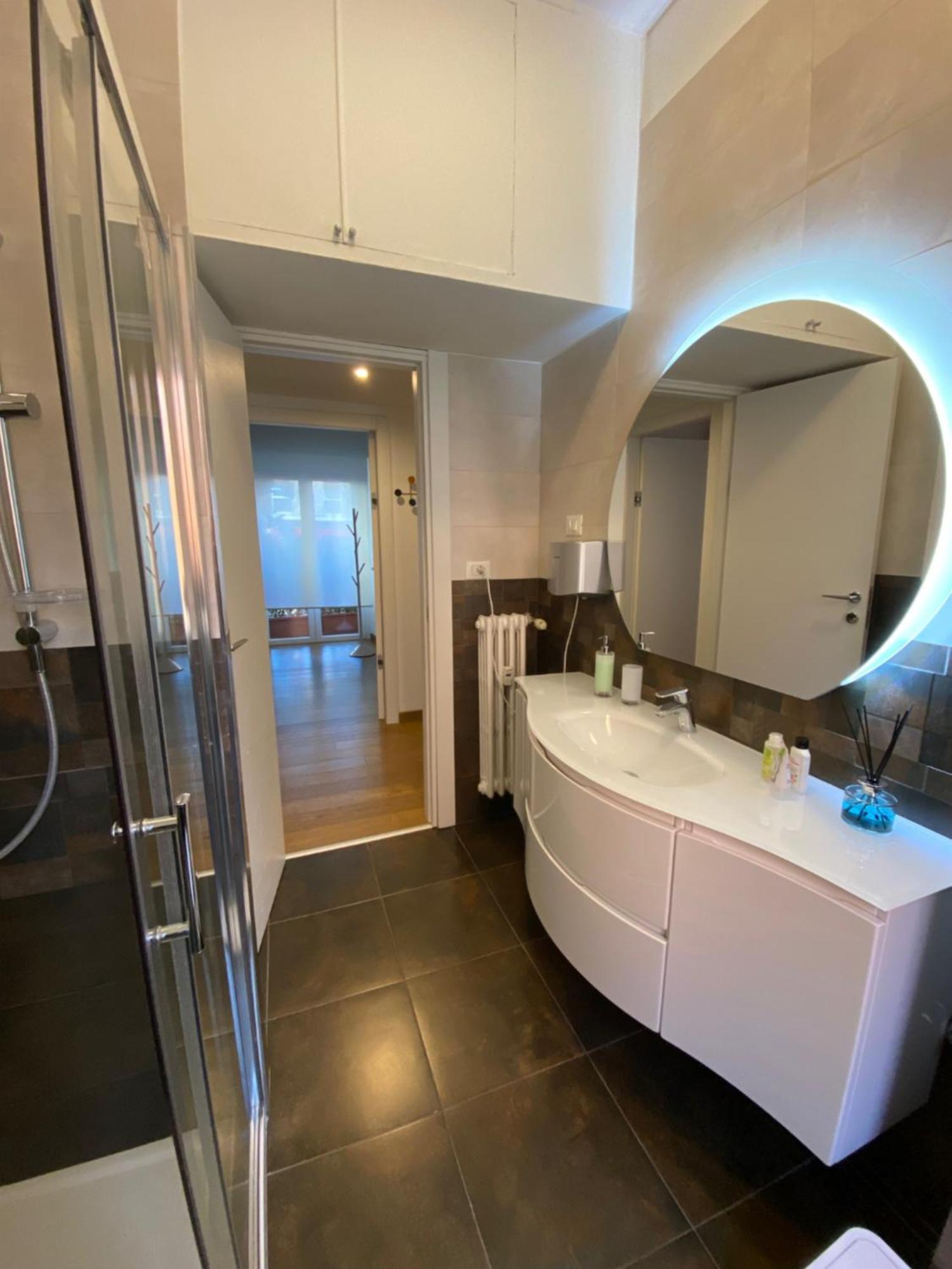 Pattoluxurysuite A Quartiere Trieste - Vicino Metro B1 Lägenhet